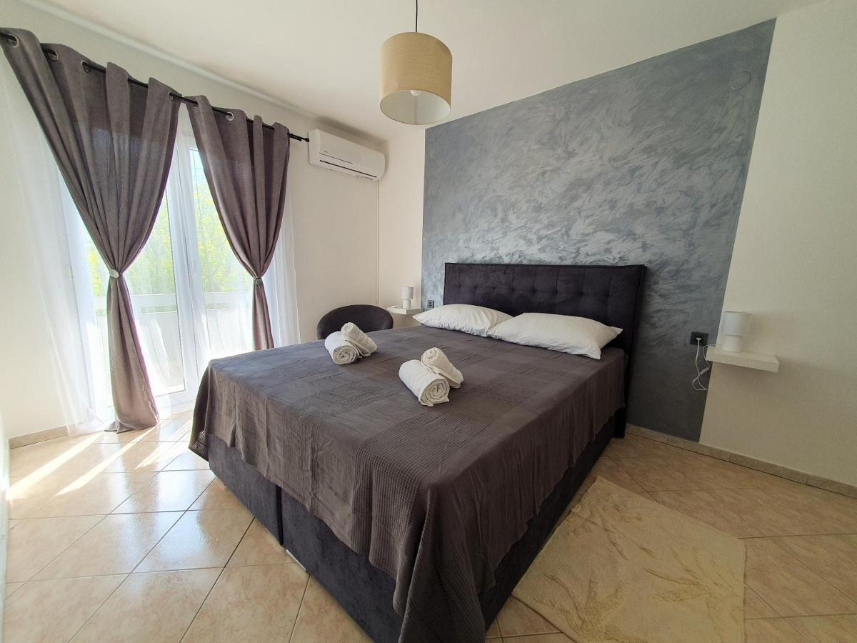 Apartments Mira Baška Eksteriør bilde