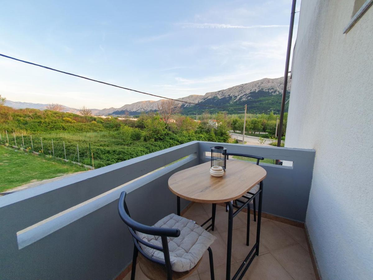 Apartments Mira Baška Eksteriør bilde