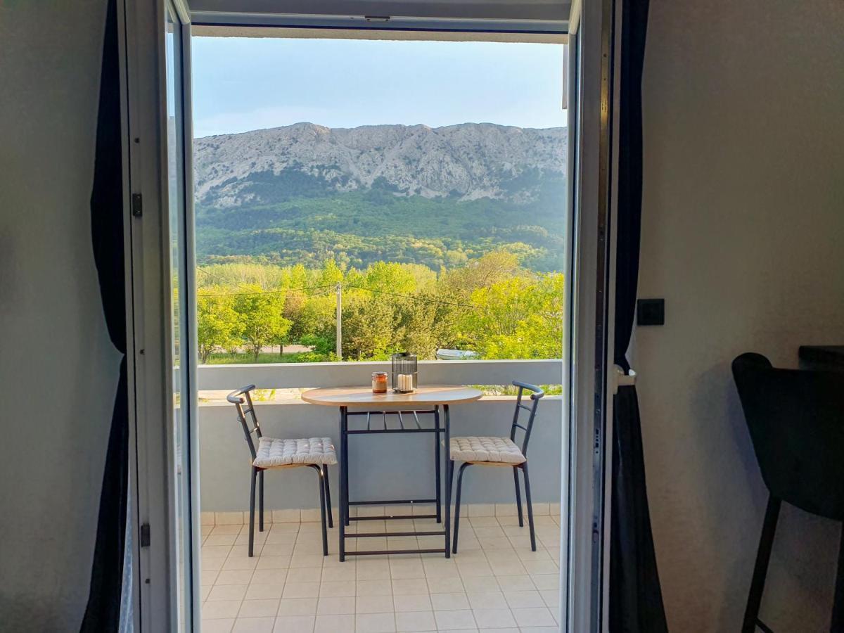 Apartments Mira Baška Eksteriør bilde