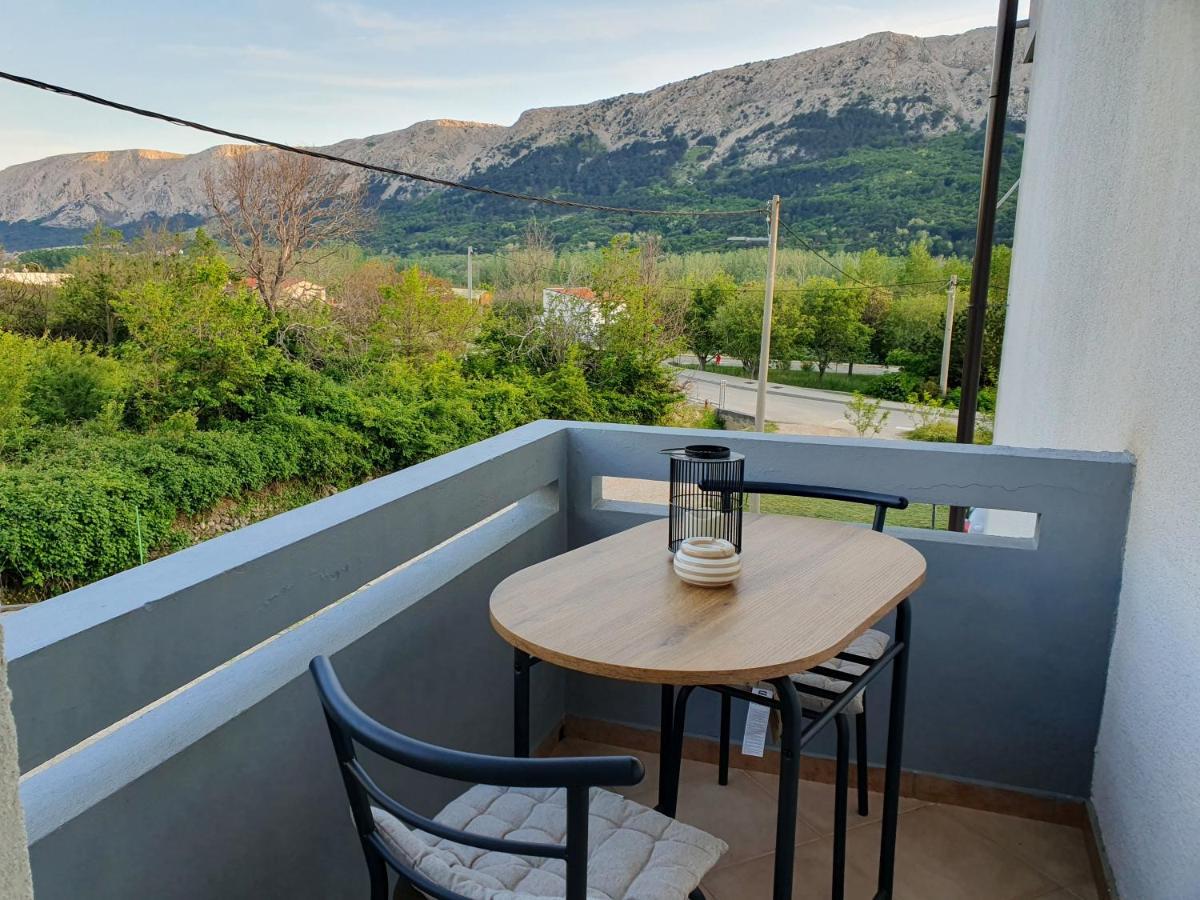 Apartments Mira Baška Eksteriør bilde