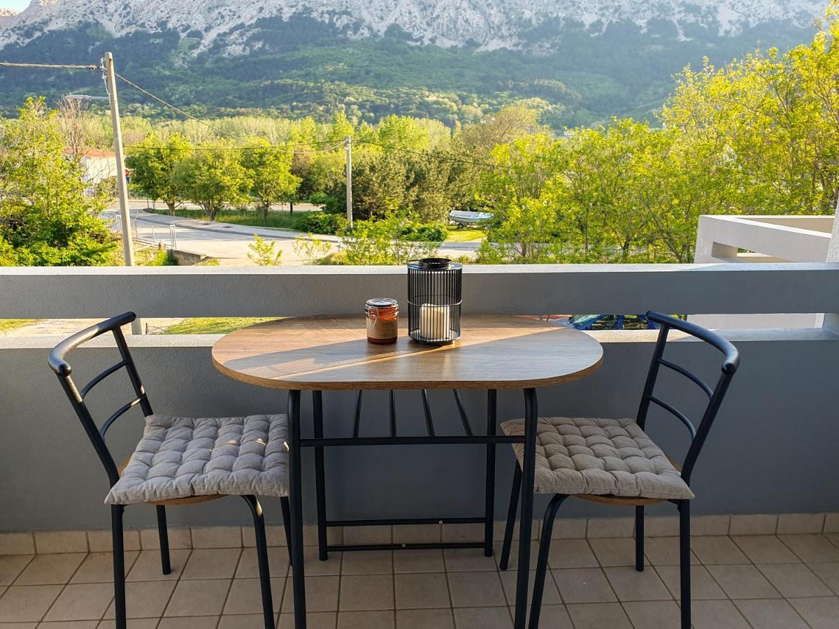 Apartments Mira Baška Eksteriør bilde