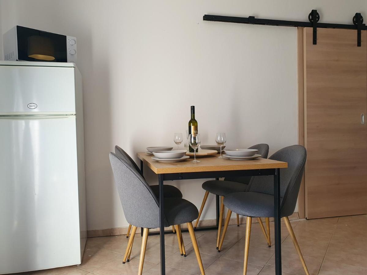 Apartments Mira Baška Eksteriør bilde