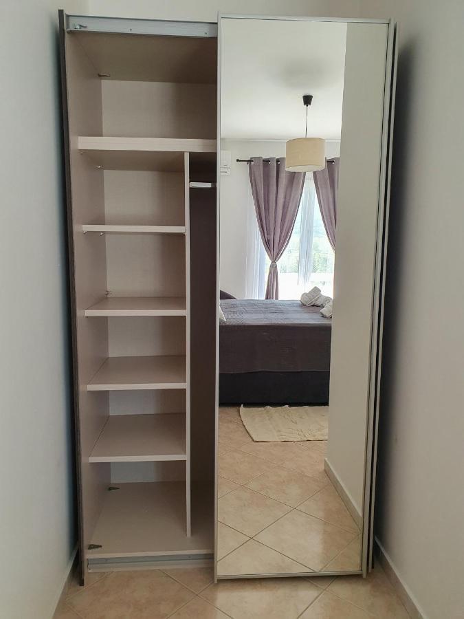 Apartments Mira Baška Eksteriør bilde