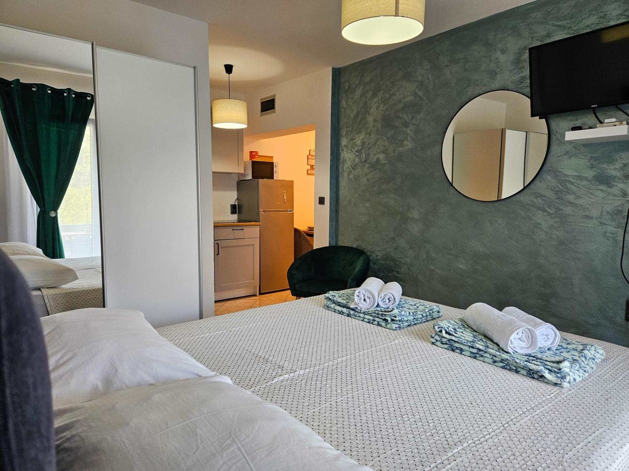 Apartments Mira Baška Eksteriør bilde
