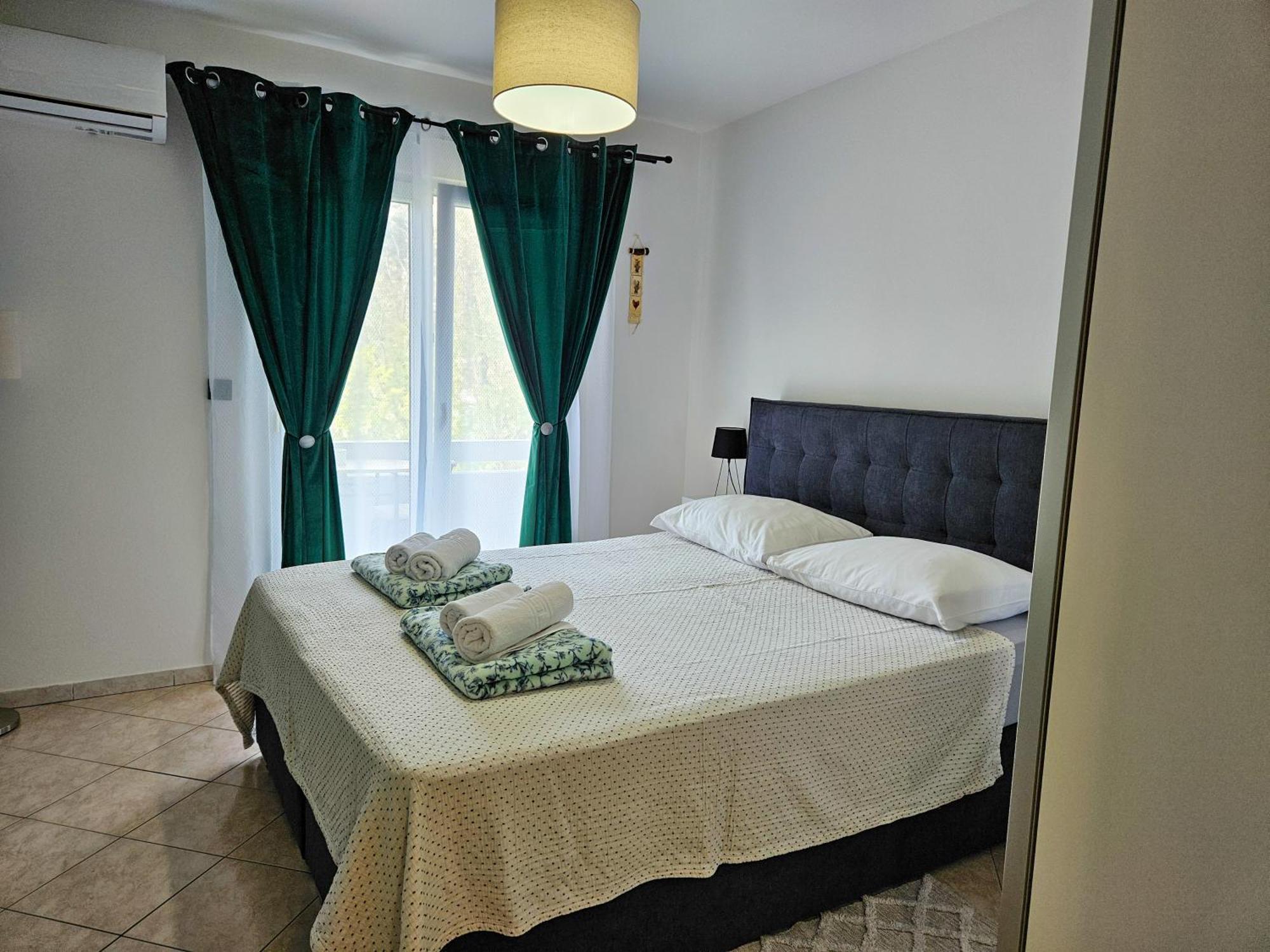 Apartments Mira Baška Eksteriør bilde